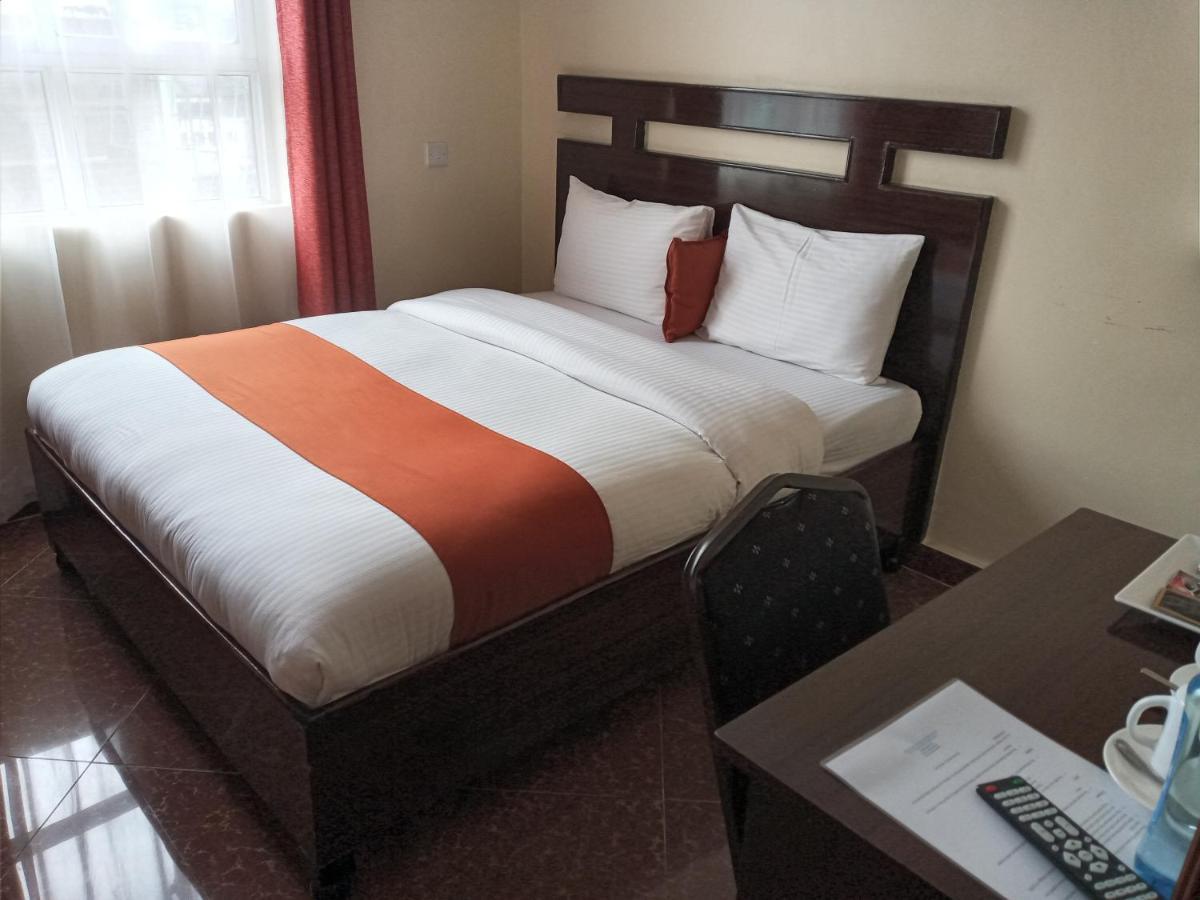 Claire De Lune Moonlight Hotel Nakuru Luaran gambar