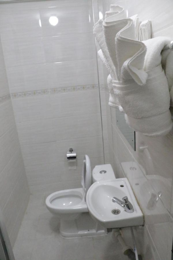 Claire De Lune Moonlight Hotel Nakuru Luaran gambar