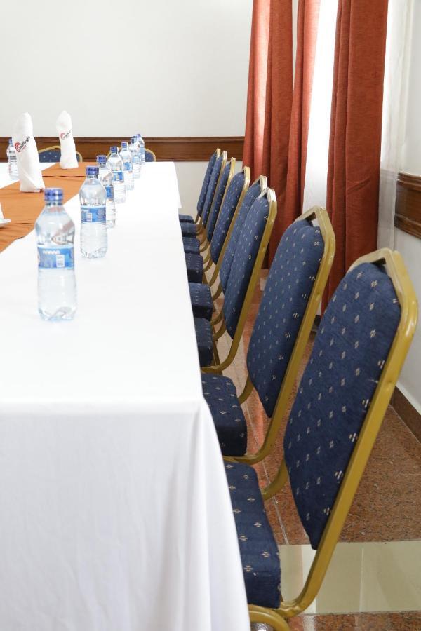 Claire De Lune Moonlight Hotel Nakuru Luaran gambar