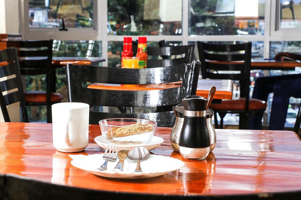 Claire De Lune Moonlight Hotel Nakuru Luaran gambar
