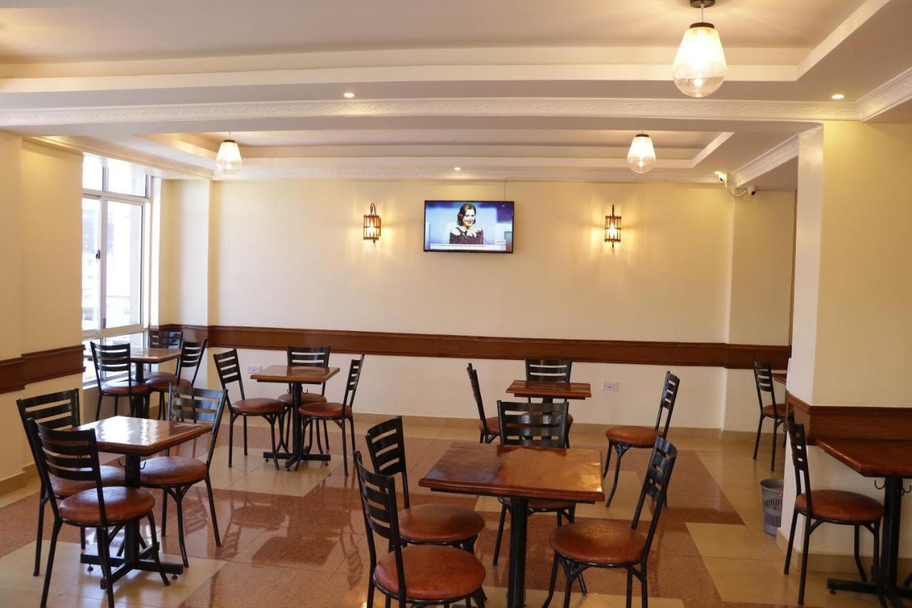Claire De Lune Moonlight Hotel Nakuru Luaran gambar