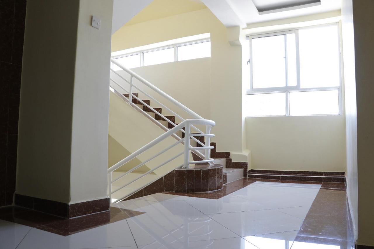 Claire De Lune Moonlight Hotel Nakuru Luaran gambar